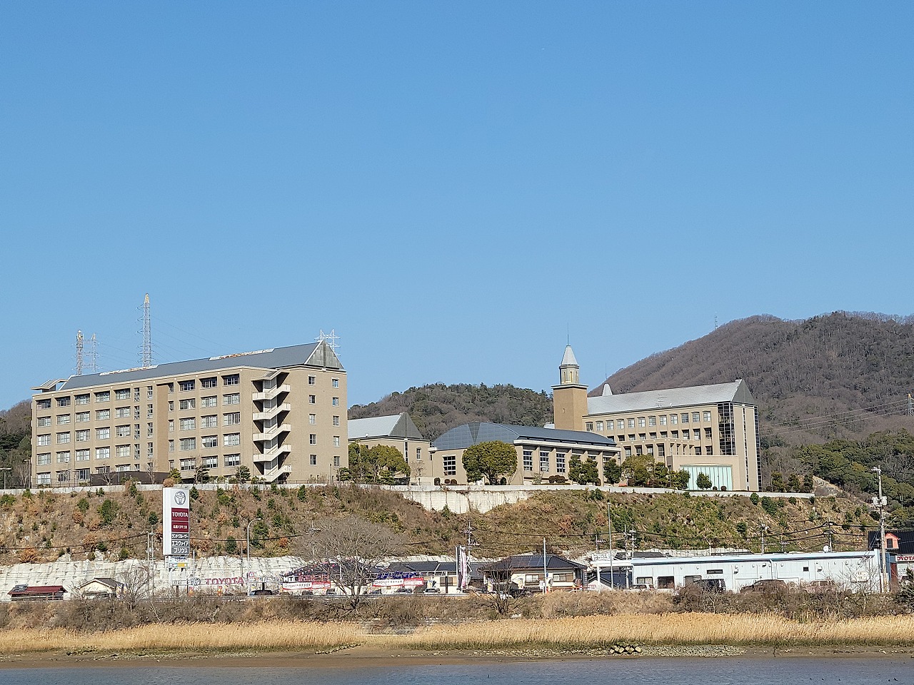 県立広島大学三原キャンパス 中央監視装置盤設置工事